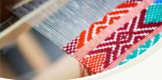 Taller de telar maría e hilado con rueca en la Escuela de Platería